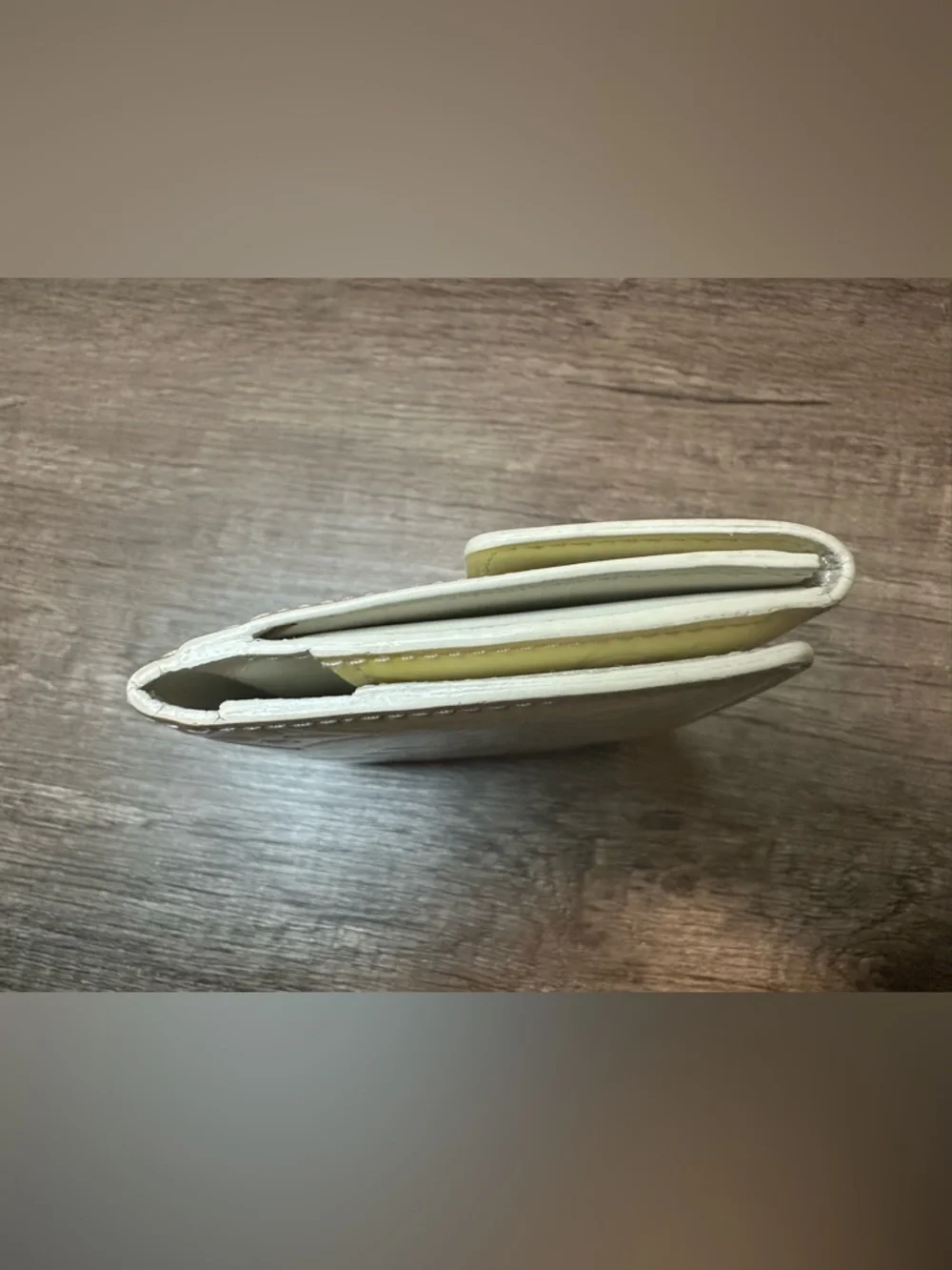 Louis Vuitton Vernis Beige Card Wallet